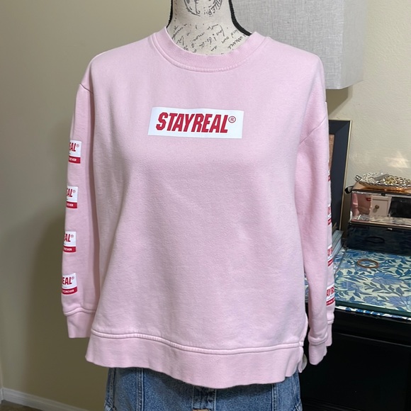 Stay Real Logo Sweatshirt - Picture 2 of 10